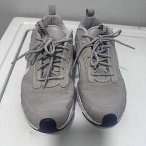 Air Max woman’s shoes